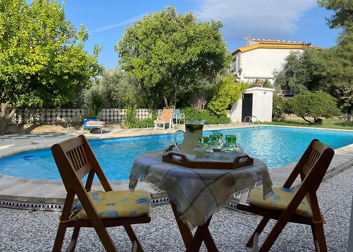 Habitaciones Con Piscina Privada En Casa De Campo, Granada