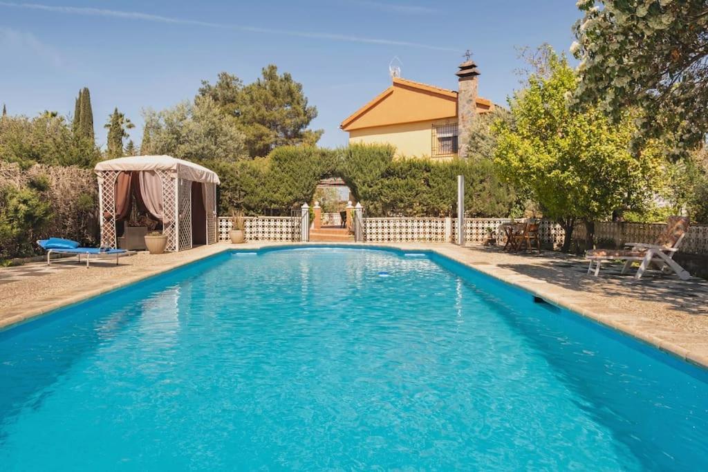 Con Piscina Privada En Casa De Campo, Granada *