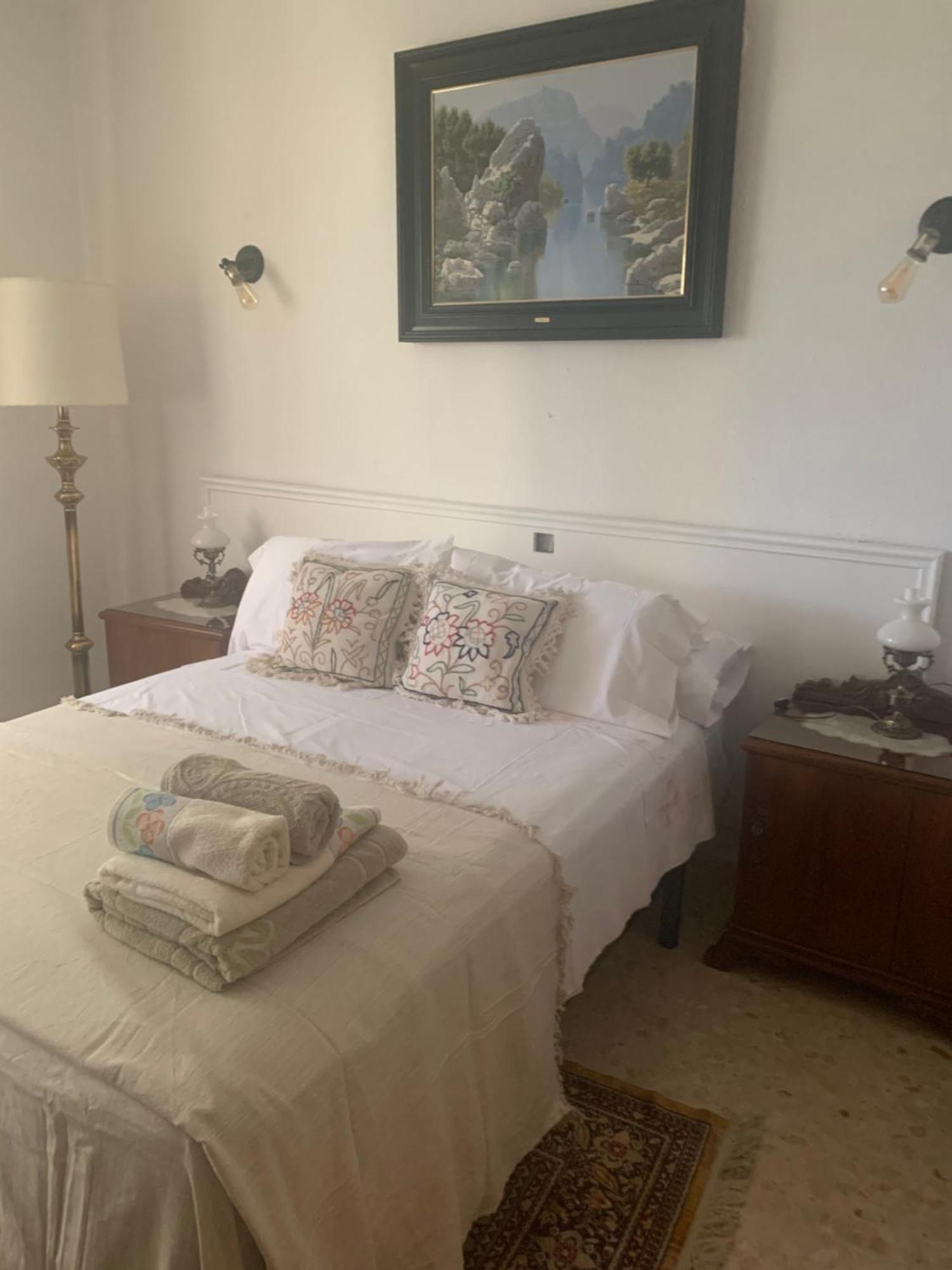 Con Piscina Privada En Casa De Campo, Granada * Alhendín