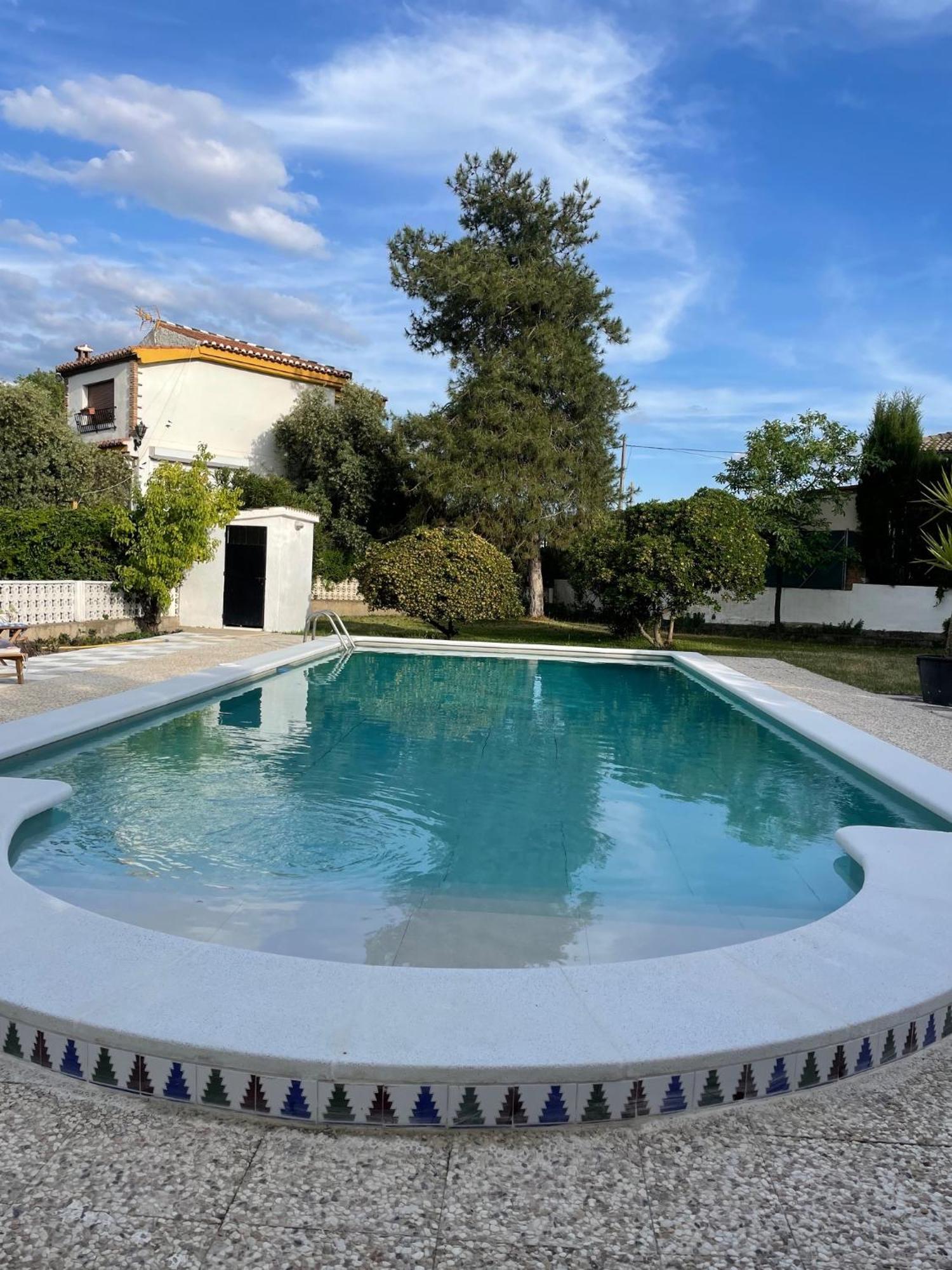 Con Piscina Privada En Casa De Campo, Granada *